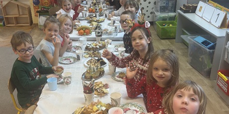 Powiększ grafikę: Wigilia grupowa w Żuczkach