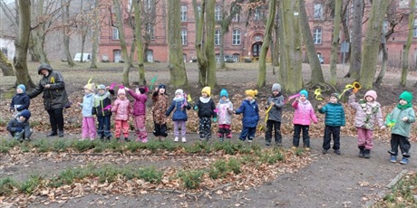 Powiększ grafikę: Wiosenny spacer przedszkolaków na Powitanie Wiosny