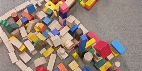 Powiększ grafikę: Zabawy dowolne i manualne w Biedroneczkach w czasie ferii