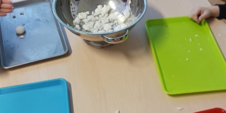 Powiększ grafikę: Zabawy dowolne i manualne w Biedroneczkach w czasie ferii