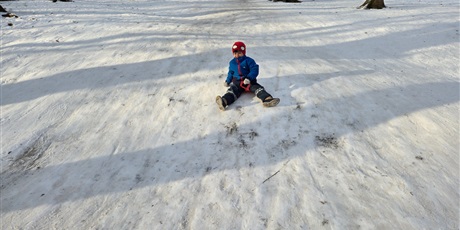 Powiększ grafikę: Zabawy na śniegu w Gwarnym Dworku