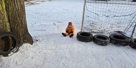 Powiększ grafikę: Zabawy na śniegu w Gwarnym Dworku