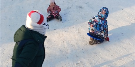 Powiększ grafikę: Zabawy na śniegu w Gwarnym Dworku
