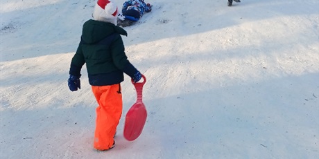 Powiększ grafikę: Zabawy na śniegu w Gwarnym Dworku