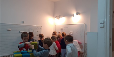 Powiększ grafikę: Zabawy na strychu "U Karolci" - Motylki - 10.12.2019 r.