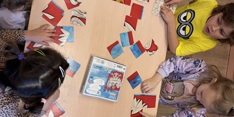 Powiększ grafikę: Zajęcia patriotyczne z panią z Instytutu Pamięci Narodowej