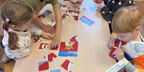 Powiększ grafikę: Zajęcia patriotyczne z panią z Instytutu Pamięci Narodowej