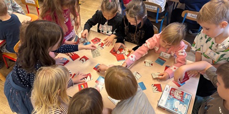 Powiększ grafikę: Zajęcia patriotyczne z panią z Instytutu Pamięci Narodowej