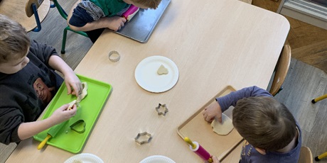 Powiększ grafikę: Zajęcia w Biedroneczkach "Z biegiem Wisły - Toruń ,,toruńskie pierniczki"