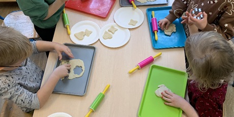 Powiększ grafikę: Zajęcia w Biedroneczkach "Z biegiem Wisły - Toruń ,,toruńskie pierniczki"