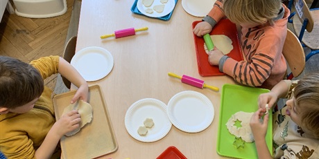 Powiększ grafikę: Zajęcia w Biedroneczkach "Z biegiem Wisły - Toruń ,,toruńskie pierniczki"