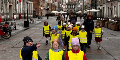Żuczki na zajęciach w Dworze Artusa "W świecie morskich rozbójników"