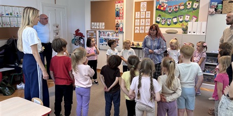 Powiększ grafikę: Żuczkowe warsztaty we współpracy z Teatrem Miniatura “Sztuka się Robi | inkubator teatralny”