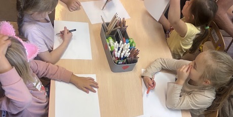 Powiększ grafikę: Żuczkowe warsztaty we współpracy z Teatrem Miniatura “Sztuka się Robi | inkubator teatralny”