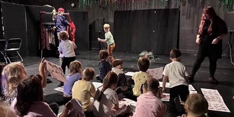 Powiększ grafikę: Żuczkowe warsztaty we współpracy z Teatrem Miniatura “Sztuka się Robi | inkubator teatralny”