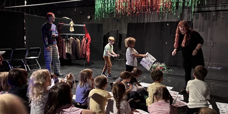 Powiększ grafikę: Żuczkowe warsztaty we współpracy z Teatrem Miniatura “Sztuka się Robi | inkubator teatralny”