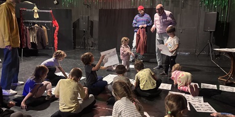 Powiększ grafikę: Żuczkowe warsztaty we współpracy z Teatrem Miniatura “Sztuka się Robi | inkubator teatralny”
