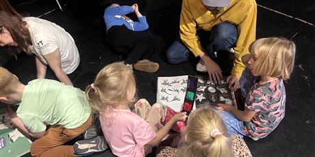 Powiększ grafikę: Żuczkowe warsztaty we współpracy z Teatrem Miniatura “Sztuka się Robi | inkubator teatralny”